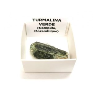 Turmalina verde bruto