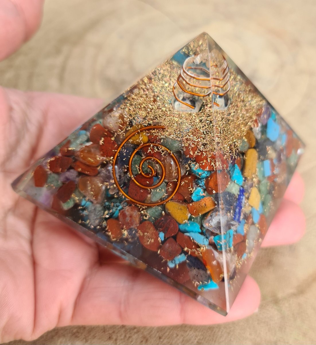 Piramide Orgonite 7×7 - Image 3