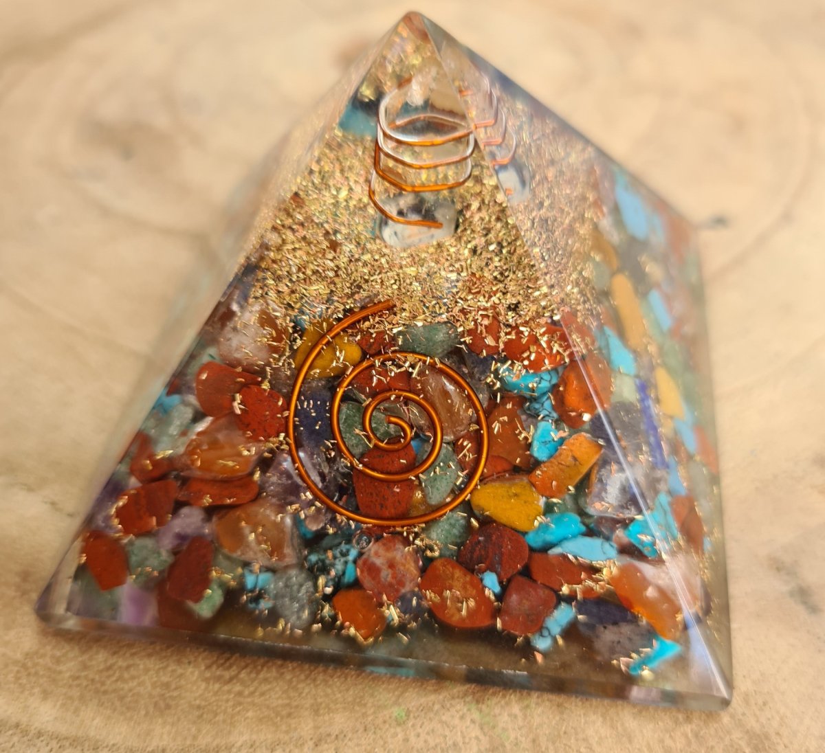 Piramide Orgonite 7×7 - Image 4
